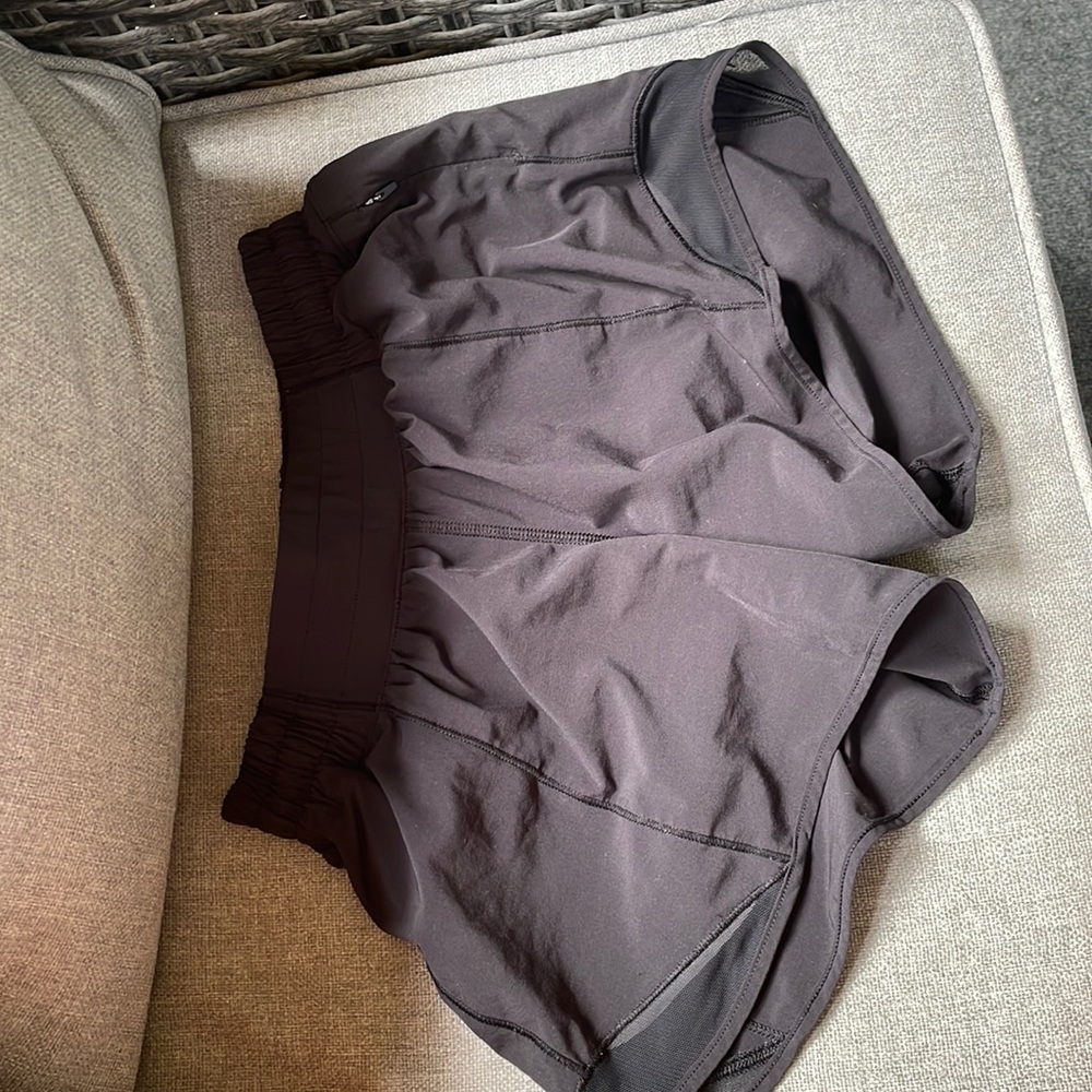 Black hotty hots shorts size 4 4”